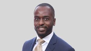 Q&A with Dustin Saunders, Director of EMBA Admissions