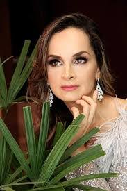 Karla Corral's Instagram, Twitter & Facebook