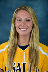 Kristin Travers's Instagram, Twitter & Facebook