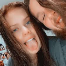 I just got my cirkul! I was so excited to try it! I got the 22oz bottle and  the first one I tried was the black cherry. I only got 3 bottle