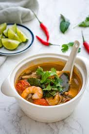 Quick And Easy Tom Yum Soup Recipe In 2020 Easy Tom Yum Soup Tom Yum Soup Delicious Soup