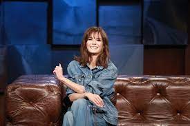 The singer also has a solo career: Kuba Wojewodzki Natalia Szroeder Gosciem Kuby Wojewodzkiego Zobacz