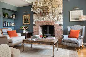 Add some small decorative items around the base to make it really unique. 15 Traditional Fireplaces Design Ideas To Inspire Your Renovation Real Homes