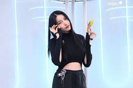 Gfriend group member sowon korean name and birth year 100 page 6 x 9 blank lined notebook kpop merch journal book for buddy fandom . Sowon Gfriend Hd Wallpaper Peakpx