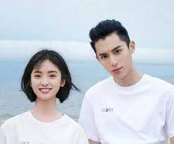 王鹤棣 / 祝绪丹 / 邓为 / 潘美烨 / 朱赞锦 / 代文雯 / 战宇 / 杨之楹. çŽ‹é¹¤æ££æ²ˆæœˆä»€ä¹ˆå…³ç³» çŽ‹é¹¤æ££å–œæ¬¢æ²ˆæœˆå— æœ€æ–°æ¶ˆæ¯ å›¾ é—ªäº®æ—¶å°šç½'