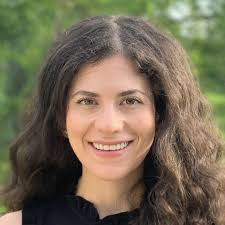 Laura Diskin's Instagram, Twitter & Facebook