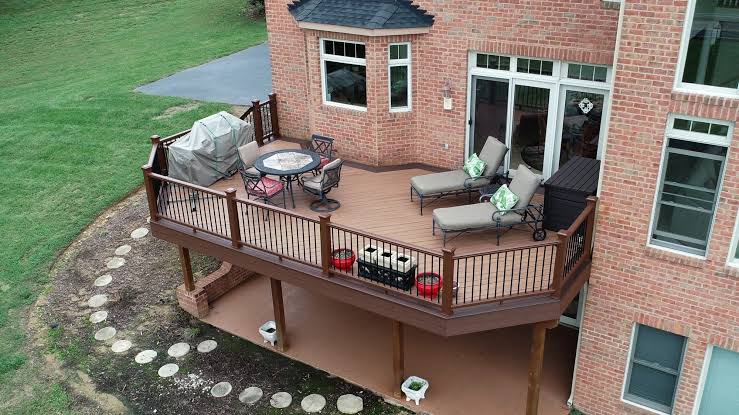 Top 7 Reasons to Hire a Professional Deck Builder | PWHI