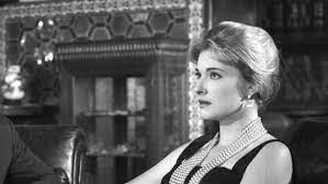 فخر الدين قباوة ولد عام 1933 في مدينة حلب من الجمهورية العربية السورية ، و أبوه نجيب و جده عمر ، كانا من عامة الناس ، صاحبي مقهى شعبي في شارع السّيد من مدينة حلب ، و ليس لهما صلة بالعلم ، إلاّ بعض اطلاع الوالد على. Ù…Ø±ÙŠÙ… ÙØ®Ø± Ø§Ù„Ø¯ÙŠÙ† ÙÙŠ Ø°ÙƒØ±Ù‰ Ù…ÙŠÙ„Ø§Ø¯Ù‡Ø§ Ø£Ù…Ù‡Ø§ Ù…Ø³ÙŠØ­ÙŠØ© ÙˆØ£Ø¨ÙˆÙ‡Ø§ Ù…Ø³Ù„Ù… ÙˆØªØ²ÙˆØ¬Øª 4 Ù…Ø±Ø§Øª ÙÙ† ÙˆØ«Ù‚Ø§ÙØ© Ø§Ù„ÙˆØ·Ù†