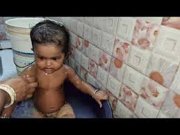 Baby bathing in traditional indian style has many benefits. How To Bath Newborn Baby At Home Newborn Baby Bathing Indian Style Pihuprinceworld Isak Munda New Youtube