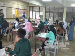 Savesave smk abdul rahman talib for later. Pelajar Smart Teruja Kembali Ke Sekolah
