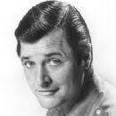 Who is Paul Richards dating? Paul Richards girlfriend, wife