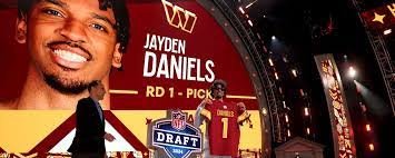 David Lonie's Instagram, Twitter & Facebook