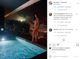 Facebook gives people the power to. Na Madeira De Ferias Rita Pereira Confunde A Lua Com Luzes Do Estadio E Fas Brincam