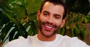 Fran Petersen promete fantasia 'mostrar bastante o corpo.' em desfile da  Rocinha