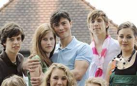 Rtl 2 live ist ein privater fernsehsender in deutschland. Dasbloghaus Tv Serie Stream Streaminganbieter Kino De