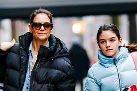 Tom cruise and nicole kidman's daughter bella shares rare selfie during tense moment isabella bella kidman cruise offered a rare glimpse at her personal life on july 7, as the daughter of tom. Katie Holmes And Daughter Suri Were Each Other S Saviours After Leaving Tom Cruise
