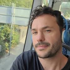 Peter Newby's Instagram, Twitter & Facebook