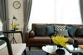 7 Romantic Curtain Color For Brown Furniture And Beige Walls Gallery Brown Furniture Living Room Brown Sofa Inspiration Brown Furniture
