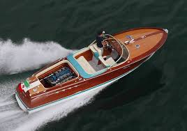 The hybrid super sports car incorporating benchmarking new supercapacitor and materials science technologies, that anticipates the future with an unmistakable design and completely customizable colour and details. The 4000 Hp Tecnomar Is The Lamborghini Of Yachts