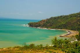 Panorama alamnya pun nggak kalah cantik dari pelabuhan ratu yang sudah sangat dikenal di salah satu kota di jawa barat. Rute Pantai Cimaja Sukabumi Penginapan Murah Di Pelabuhan Ratu Jawa Barat Harga Tiket Masuk Galeri Wisata Pantai