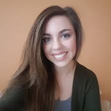 Anna Leis's Instagram, Twitter & Facebook