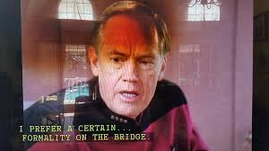 Weird exception for Starfleet officers to wear what they want