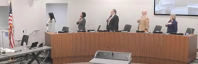 Los Altos council opts to change how residents vote