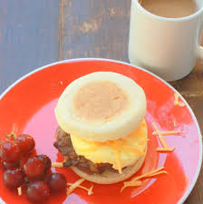 Place on baking sheet and bake at 350ëšf for 20 minutes or until hot. Quick Sausage Egg Cheese Breakfast Sandwich With Protein