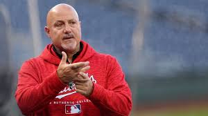 Different drafts: Ex-Nats GM offers drinks on him
