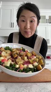 Kale panzanella salad .. full recipe linked in my bio