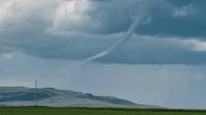Photos and videos posted on social media. We Think We Dodged A Bullet Environment Canada Says Worst Of Ontario Storms Is Over Globalnews Ca