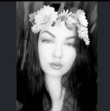 This Cheesy Cauli Bread is the carb fix you don't have to feel bad about.  Full recipe: http://dlsh.it/b4I1bB8