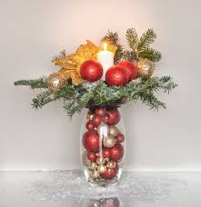 Navidad un elegante centro de mesa para decorar la mesa navideña, fácil para hacer en casa sin gastar mucho dinero centro de mesa que simboliza tal como sucede con los centros de mesa de navidad, para año nuevo, hay algunos colores que suelen representar más que otros esta celebración. De 100 Centros De Mesa Navidenos 2020 Centros De Mesa De Navidad