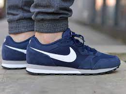 Semelle intermédiaire en mousse pour un amorti en toute légèreté. Nike Md Runner 2 749794 410 Herren Turnschuhe Ebay