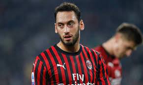 Hakan çalhanoğlu fifa 21 career mode oyuncu reyti̇ngleri̇. Calhanoglu Denkt An Abschied Zwei Optionen In Der Bundesliga