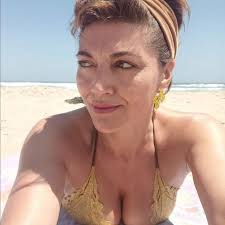 🤔¿Alguna vez hiciste un detox de vínculos? ¿Tus cercanos te suman o te  restan? ¡Recuerda que tiene el poder de elegir quien te acompaña (sí,  cuenta también tu familia)!