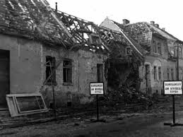 Poblíž obce byl v období druhé světové války zřízen shromažďovací tábor hodonín u kunštátu určený pro romskou populaci. Historie Pred 76 Lety Americane Bombardovali Hodonin Zabili 179 Civilistu Narodni Noviny