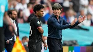 Ballack, 33, from cape verde real sc, since 2019 right winger market value: Em Kritik An Joachim Low Nach Deutschland Aus Ballack Und Bobic Attackieren Scheidenden Bundestrainer Eurosport