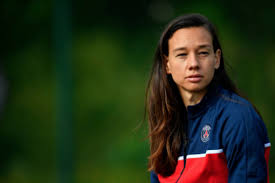 Claudia christiane endler mutinelli (santiago, 23 de julio de 1991) es una futbolista profesional chilena. Christiane Endler Tumblr Posts Tumbral Com