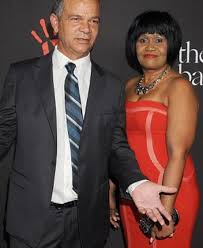 They were married but then divorced when rihanna was a teen. Rihanna S Father S Crazy Addiction To Alcohol Hosbeg Com