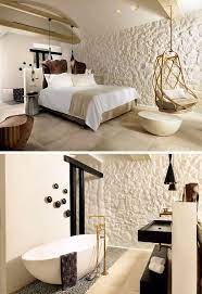 In This Hotel Guest Room A Half Wall Separates The Sleeping Area From The Bathroom Hotel Room Design Hotel Interior Design Hotel Interiors