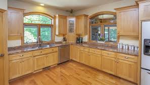 What Color Of Paint Looks Good With Natural Maple Cabinets In 2020 Kitchen Cabinets Color Combination Maple Kitchen Cabinets Maple Cabinets