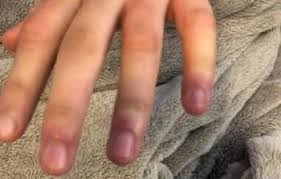 Il Assemble 3 Etageres Ikea Avec De La Planche Pour Son Epouse Le Resultat Le Reve De Plusieurs En 2020 Truc Et Bricolage Trucs Et Astuces Temps Froid