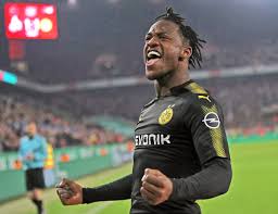 Michy batshuayi has managed just 1 goal in 18 appearances (873 minutes) across all competitions this season for crystal palace in what's been a very disappointing loan for the likable chelsea. Michy Batshuayi On Twitter 90mns Two Goals An Assist A Great Victory Dream Debut With Bvb Batsmanback