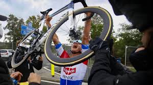 Rit was misschien 100 meter te lang. Flandern Rundfahrt Duell Zwischen An Der Poel Und Van Aert