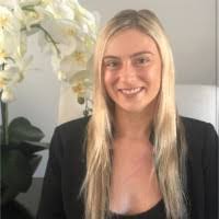 Sarah Schoonover's Instagram, Twitter & Facebook