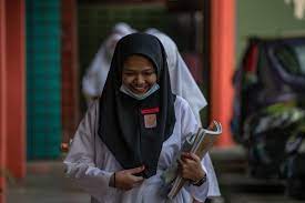 Last month, the ministry said the hiring of foreign labour would be limited to the construction, agriculture and plantation. Malaysia Slams Door On Foreign Workers Uca News