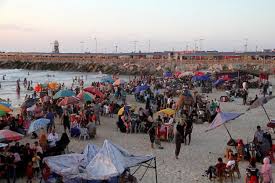 كان يا ما كان في شوكوروفا ( مترجم ). Ø¨Ø­Ø± ØºØ²Ø© ÙŠÙ†ÙØ± Ù…ØµØ·Ø§ÙÙŠÙ‡ Ù…Ù†Ù‡ ÙÙŠ Ø¸Ù„ ØªÙ„ÙˆØ« Ø§Ù„Ø´Ø§Ø·Ø¦