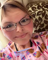 I can see a different glow in her face." Tammy's having a blast in the  pool! 🏊‍♀️ Tune in MONDAY at 10/9c for a brand new episode of  #1000lbSisters.