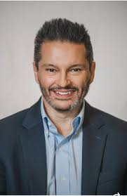 Allen Squires's Instagram, Twitter & Facebook